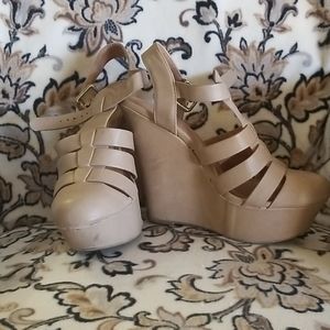 💲💲💲👠Wedge Heels👠